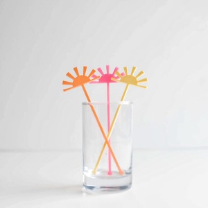 ไม้คนค็อกเทลรูปทรงพระอาทิตย์หลากสีขนาด 15 ซม. สำหรับตกแต่งงานปาร์ตี้ริมสระน้ำและบาร์ - Product Image 1