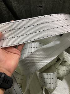 Correa de Amarre de Poliéster Resistente de 50 mm con Rayas Blancas, Capacidad de Carga de 6T, Cinta Industrial para Transporte y Sujeción de Carga - Product Image 6