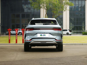 BYD Song Plus 2025 SUV 5 portes 5 places DM-i Plug-in Hybrid 75KM 2WD New Energy Véhicule populaire au Kirghizistan - Product Image 5