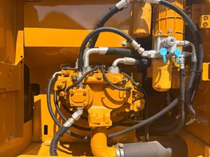 Excavatrice Caterpillar CAT320D2L d'occasion en bon état à vendre au Japon, excavatrice sur chenilles CAT 20 tonnes, CAT320D, CAT320D2, CAT320 - Product Image 6