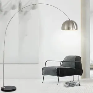 Design nordique moderne Base en marbre Arc Led lampe d'angle sur pied lampadaire