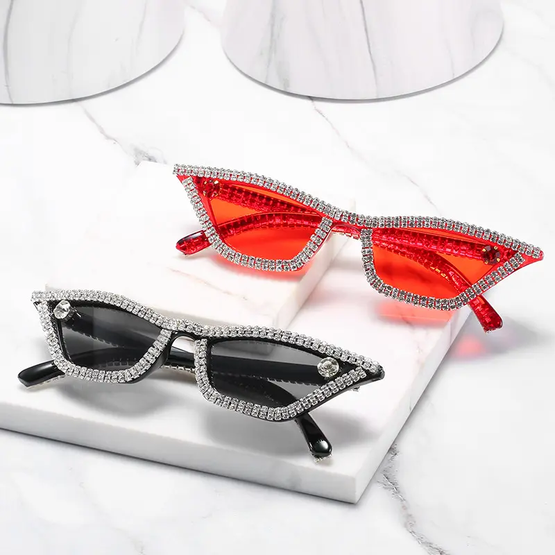 패션 새로운 안경 다이아몬드 직사각형 블링 선글라스 여성용 작은 캣아이 선글라스 캔디 컬러
