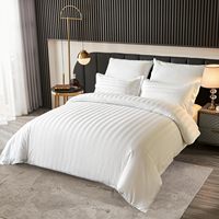 Otel Yorgan Kılıfı Çift Kişilik Pamuklu Beyaz Saten Çizgili 3 Parça Set Damask Çizgili Gizli Fermuarlı Köşe Bağcıklı Yorgan Kılıfı