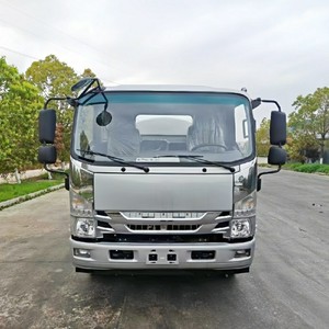Camión Cisterna de Agua 1SUZU 5000L Nuevo de Japón, Camión Cisterna de Agua Móvil Pequeño 4X2 en Venta - Product Image 2