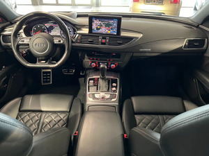 <span class=keywords><strong>Sline</strong></span> การแข่งขัน3.0 TDI Quattro ประสิทธิภาพสูงสำหรับ Audi มือสอง A7