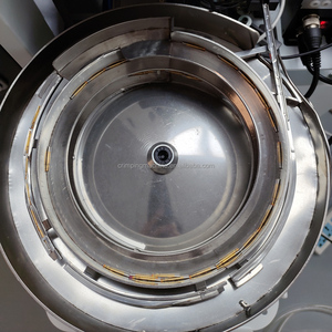 Machine de sertissage semi-automatique pour bornes circulaires avec fonction de dénudage et de torsion pour broches tournées et connecteurs D-Sub - Product Image 3