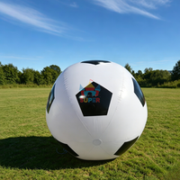Ballon de football gonflable géant en PVC personnalisé pour l'extérieur, jouet de décoration de jeu de football surdimensionné de 2 m pour adultes et enfants