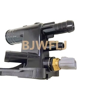 LR038758 LR025564 para Land Rover Freelander LR2 Evoque Discovery Sport 31422105 2,0 conector de salida de agua del termostato de gasolina - Product Image 1