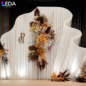 LEDA อุปกรณ์ตกแต่งงานปาร์ตี้สุดฮิต ผ้าม่านสีขาวนมเนื้อผ้าไหม ฉากหลังโครงเหล็กโค้งสำหรับงานแต่งงาน - Product Image 1