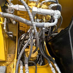 Excavatrice d'occasion CAT 307E2 adaptée aux débutants avec des commandes simples et un faible entretien pour les travaux de plomberie - Product Image 4