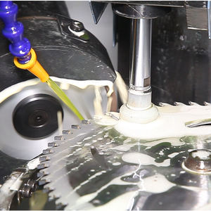 MLH-260J全自動バックアングルCNCデジタル円形Tct鋸刃研ぎグラインダーマシン (ロボットアーム付き) - Product Image 2