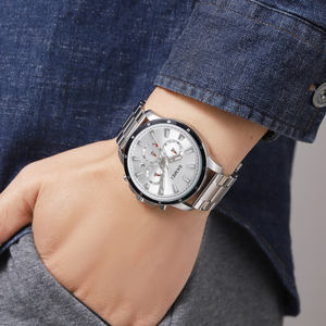 Reloj de cuarzo elegante con movimiento fiable y esencial para el uso diario, que ofrece una precisión en la indicación de la hora en un estilo moderno y versátil. - Product Image 3