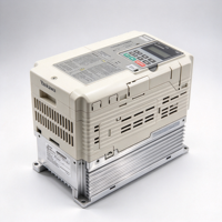Variateur de fréquence vectoriel Yaskawa CIMR-F7A20P7 testé professionnellement, 0,75 kW, 220 V, pour système de commande de moteur industriel.