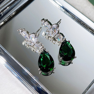 Pendientes de Flor de Tres Hojas para Mujer, Diseño Floral Elegante para Novia, Joyería de Moda - Product Image 6