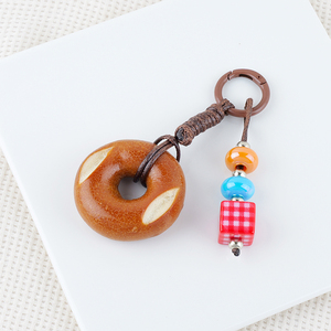 Super mignon en forme de nourriture en métal porte-clés mode dessin animé alcalin eau pain pendentif tissé à la main chocolat porte-clés lanière - Product Image 3