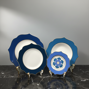 Set di Piatti e Ciotole in Ceramica con Motivi Floreali Vivaci, Stoviglie in Porcellana con Farfalle Disegnate a Mano per Cucina Bohémien e Regali - Product Image 1