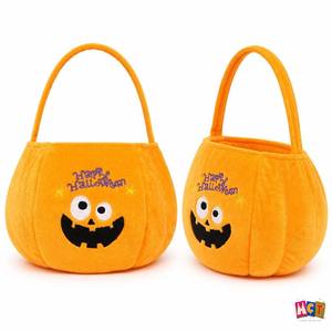 Sac à bonbons en peluche d'Halloween pour enfants – 5 modèles – Velours doux – <span class=keywords><strong>Citrouille</strong></span>, Sorcière, Chat, Vampire – Écologique, Réutilisable, Personnalisable – Pour Fête - Product Image 1