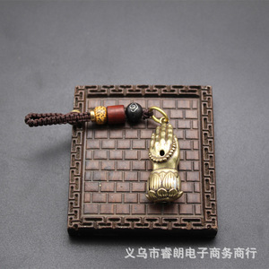 Colgante de Mano de Buda de Latón con Diseño de Loto, Llavero para Interior de Coche, Pequeño Regalo - Product Image 4