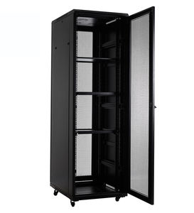 Armoire télécom 45U avec ventilateur de refroidissement et organisateur de câbles pour l'installation de commutateurs et de routeurs, protection IP20, en stock - Product Image 3