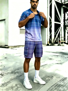 Ensemble de survêtement 2 pièces pour homme : T-shirt dégradé bleu-violet à carreaux et short cargo à carreaux - Product Image 3