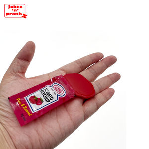 Jouet de farce original Ketchup en plastique, certifié EN71 CE, haute qualité, écologique, modèle cube alimentaire 8737A - Product Image 1