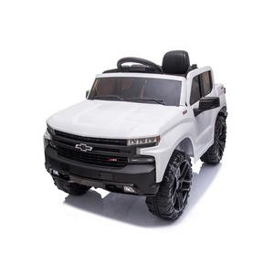 سيارة شيفروليه سيلفرادو مرخصة بجهد 12 فولت للأطفال سيارات ألعاب بلاستيكية تعمل ببطارية للتحكم عن بعد للأعمار من 3 إلى 8 سنوات - Product Image 3