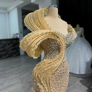Guanti da Sera Gialli Ricamati di Alta Moda con Strass e Paillettes, Stile Americano, per Abiti da Cerimonia - Product Image 4