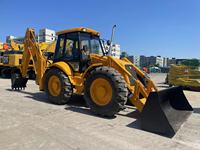 Chargeuse-pelleteuse JCB 4CX d'occasion, importée, modèle 2023, moteur 74 kW, pompe, charge nominale 7,5 tonnes, poids de la machine 7500 kg, en stock