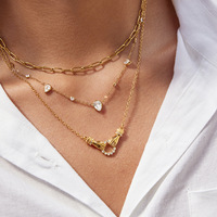 Collier tendance 2026 en acier inoxydable plaqué or avec pendentif goutte d'eau en zircon cubique, bijou minimaliste étincelant pour femme