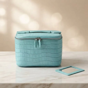 JOYSUN Élégante trousse de toilette violette à texture croco, trousse de maquillage de voyage en cuir PU imperméable avec miroir, cadeau pour femmes - Product Image 5