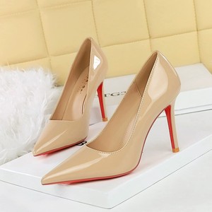 <span class=keywords><strong>Scarpe</strong></span> da donna a punta grande albero <span class=keywords><strong>scarpe</strong></span> <span class=keywords><strong>con</strong></span> Sole rosso tacchi alti per le donne e le signore - Product Image 6