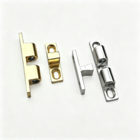 Loquet à double bille en alliage de zinc SC4660 avec support en L pour porte de placard, armoire et meuble