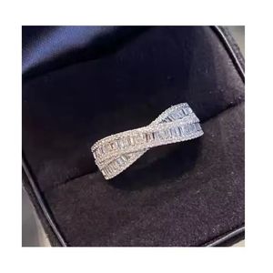 Bague en or massif 18 carats Xinfly avec diamant naturel taille baguette et rond de 0,50 carat, bijou géométrique classique pour mariage et soirée - Product Image 1