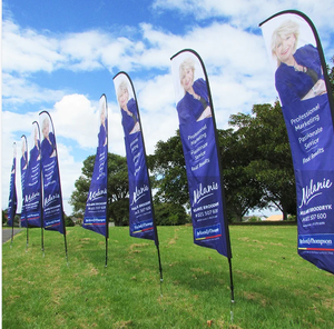 Bandera de plumas promocional personalizada para exteriores, kit de pancarta de publicidad Vertical impresa personalizada con banderas de lágrima con punta de tierra a la venta