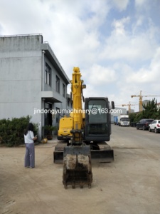 Excavatrice Hyundai R80-7 d'occasion de qualité supérieure et à prix avantageux, provenance Chine - Product Image 5