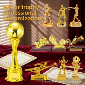 Trophées de football en résine personnalisables pour le dropshipping FBA - Trophées Chaussure d'or, Ballon d'or, Bottes d'or, Trophées de gardien de but et d'arbitre - Product Image 3