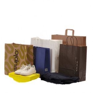 Sac fourre-tout pour vêtements haut de gamme personnalisé, sac de shopping de luxe conçu en usine avec impression de logo personnalisé, fabriqué en carton de haute qualité - Product Image 5