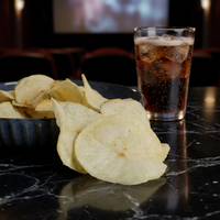 Patatas Fritas Crujientes Saludables Bajas en Grasa, Dulces y Frescas, Cortadas al Momento, para Venta al por Mayor