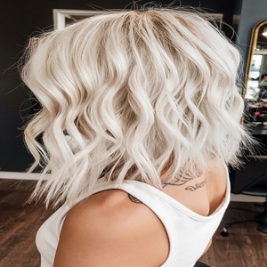 Perruques courtes de style européen en <span class=keywords><strong>cheveux</strong></span> humains, mèches blondes, aspect naturel, <span class=keywords><strong>coupe</strong></span> pixie, ondulées en couches, <span class=keywords><strong>pour</strong></span> femmes - Product Image 5