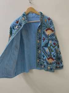 เสื้อแจ็คเก็ตบอมเบอร์ผ้าฝ้ายปักลายดอกไม้และสัตว์แบบซูซานี ทำมือสำหรับผู้หญิง ระบายอากาศได้ดี เหมาะสำหรับฤดูหนาว แฟชั่นบูติก - Product Image 3