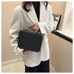 Bolsa de Cosméticos al por Mayor de Fábrica BSCI, Bolsa de Almacenamiento de Cosméticos Portátil de Gran Capacidad, Estuche de Cosméticos Portátil Impermeable para Viajes - Product Image 5