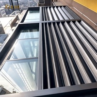 Pergola en aluminium motorisée à toit rétractable 3x3 3x6 pour extérieur avec stores pliants