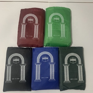 Tapis <span class=keywords><strong>de</strong></span> <span class=keywords><strong>prière</strong></span> islamique portable <span class=keywords><strong>de</strong></span> poche, cadeau islamique, vente en gros à prix d'usine - Product Image 1