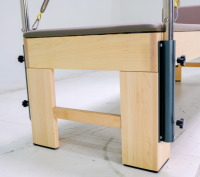 Table de Pilates Reformer Trapeze en bois d'érable avec logo personnalisé, modèle Cadillac, pour studio commercial et entraînement, fournisseur OEM
