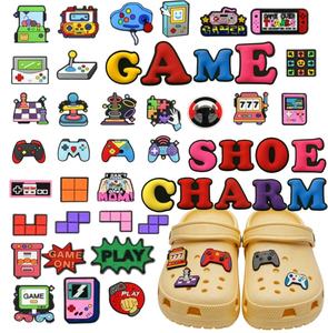 Populares dijes retro para zapatos con temática de videojuegos, accesorios coloridos para zuecos, decoración para fiestas de gaming y uso diario, venta al por mayor. - Product Image 1