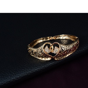 Kadın lüks 4-Piece brezilyalı suudi 18K altın Dubai gelin takı seti alaşım alyans parti bilezik altın afrika moda - Product Image 5
