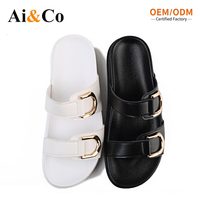 Sandales plates décontractées pour femmes, mode été, avec boucle en métal, deux brides, plateforme, antidérapantes, semelle extérieure en PVC soufflé à l'air