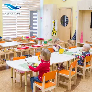 Grosir set Furniture perawatan hari Montessori, dekorasi kamar anak prasekolah kursi dan meja kelas Anak Taman kanak-kanak