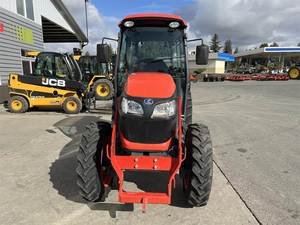 Tracteur à roues 4x4 5502 55HP pas cher avec moteur avant et arrière pour usage agricole, garantie de 3 ans - Product Image 3