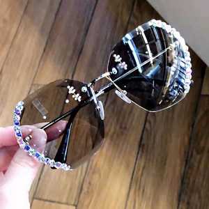 Nouvelles lunettes de soleil tendance pour femmes, style coréen, sans monture, avec bordure en cristal, résistantes aux UV, UV400, serties de diamants - Product Image 2